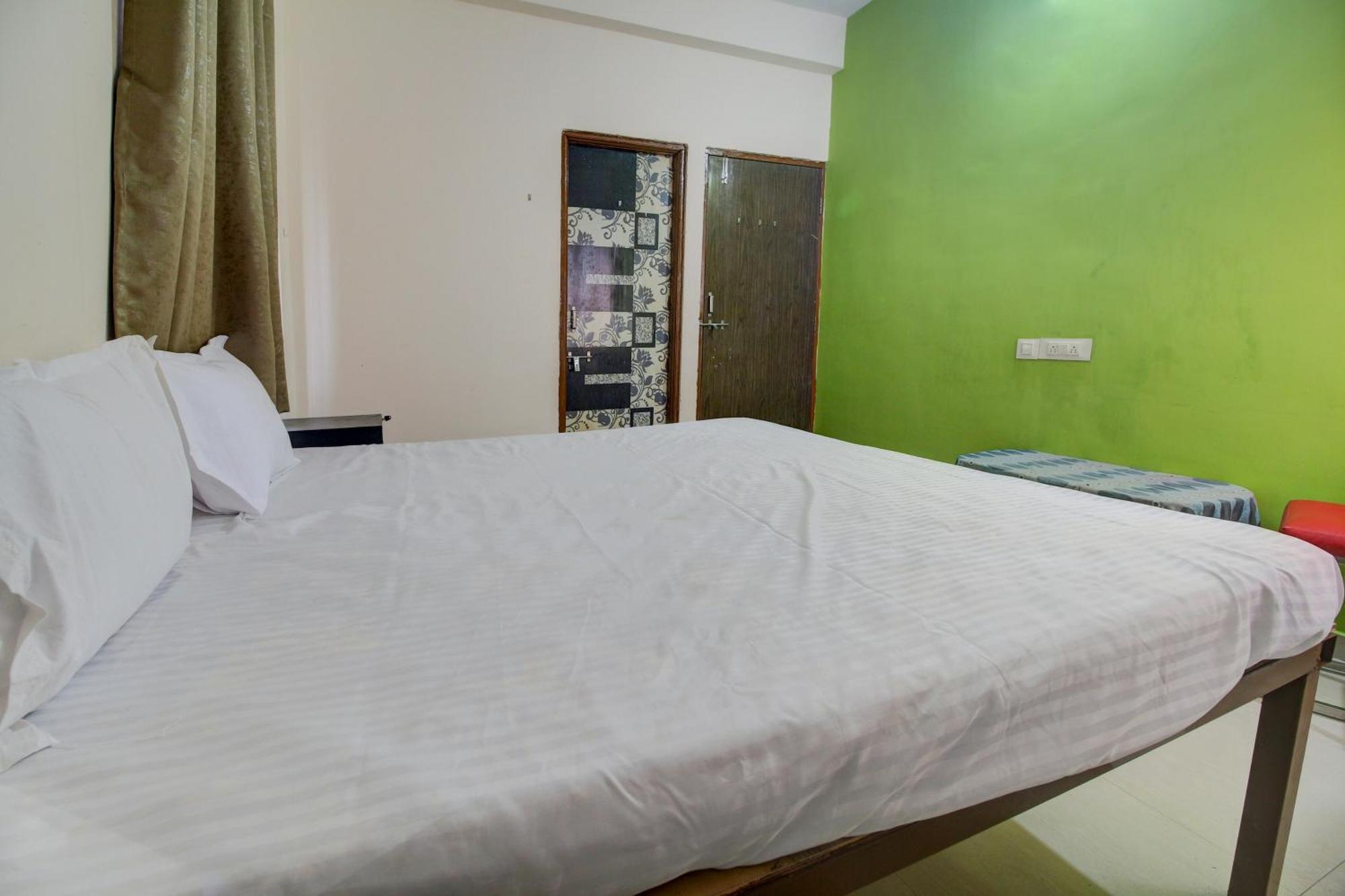 Hotel O Elite Inn Koradi エクステリア 写真