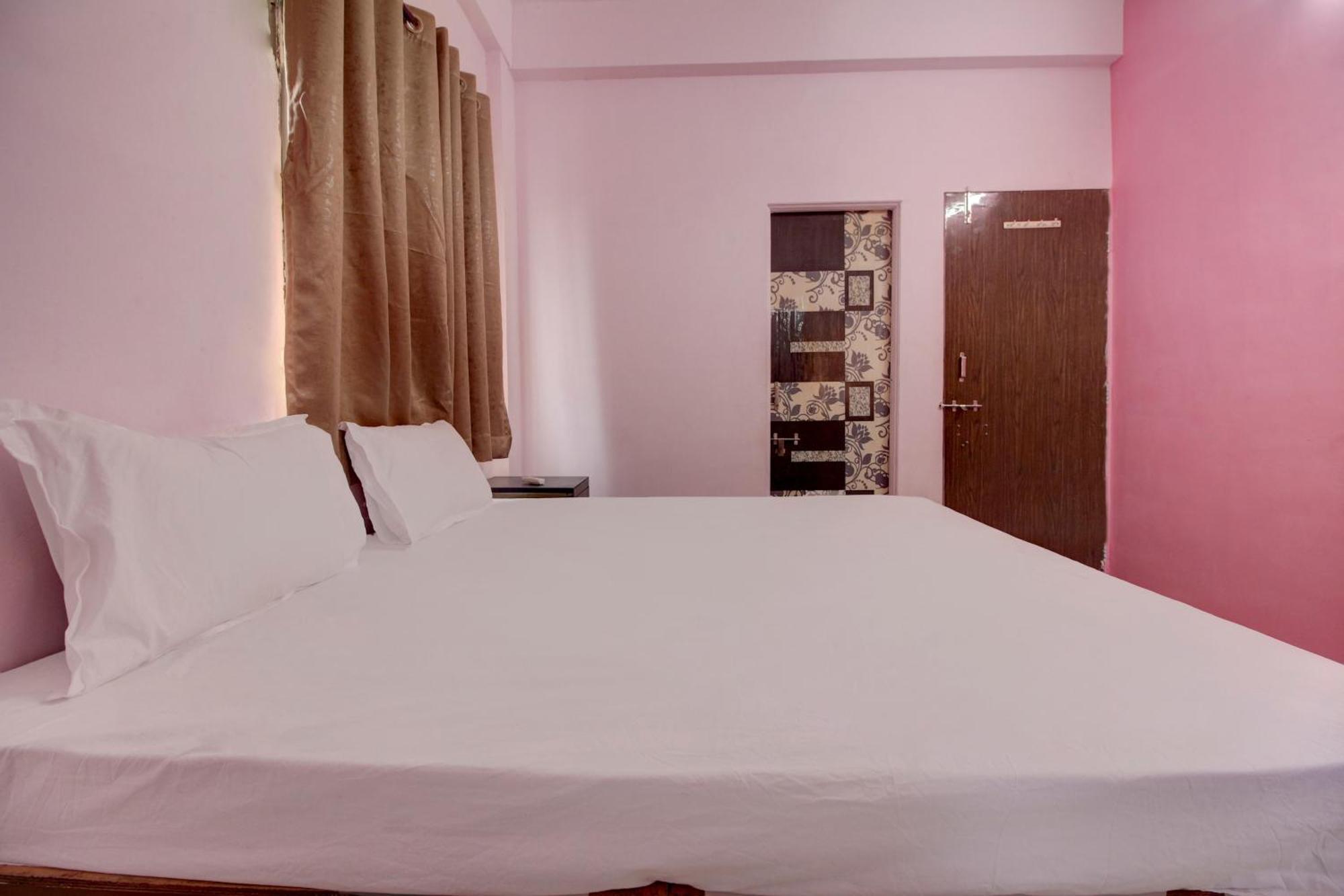 Hotel O Elite Inn Koradi エクステリア 写真